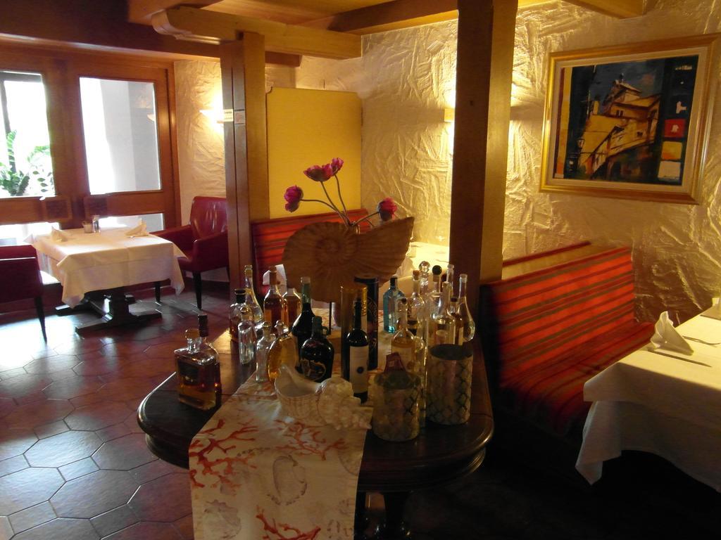 Hotel Castello Bianco Wadern Exterior foto